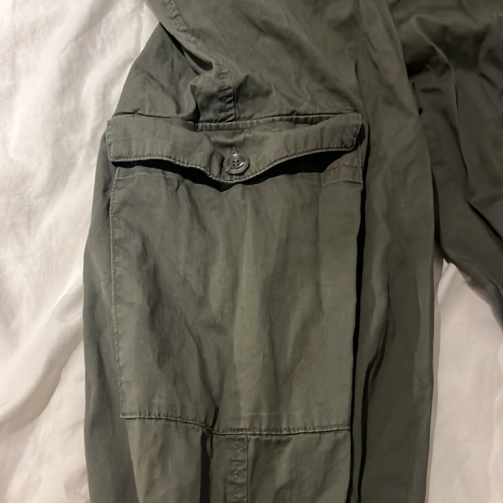green cargo pants - Picture 2 of 4